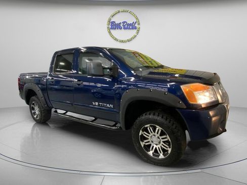 Used 2012 Nissan Titan SV w/ SV Premium Utility Pkg AWD/4WD image 7