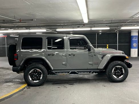 Used 2018 Jeep Wrangler Unlimited Rubicon w/ Dual Top Group image 35