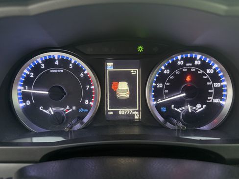 Used 2019 Toyota Highlander LE image 24