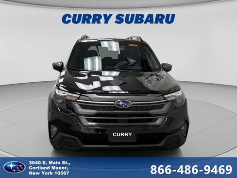 Used 2025 Subaru Forester Premium AWD/4WD image 8