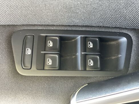 Used 2018 Volkswagen GTI S FWD image 15