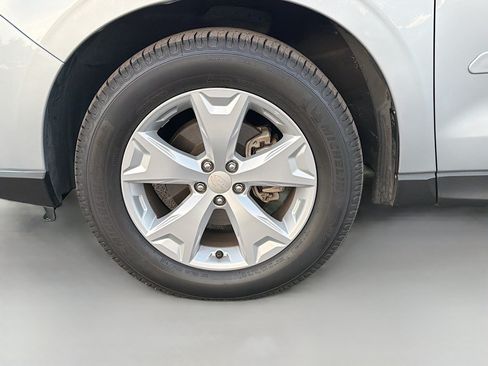 Used 2015 Subaru Forester 2.5i Limited w/ Popular Package #2 AWD/4WD image 38