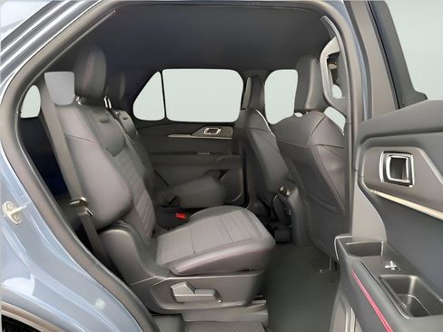 New 2026 Ford Explorer ST-Line image 4