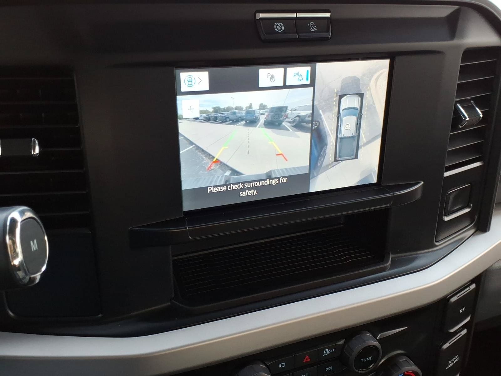 Used 2025 Ford F350 XLT w/ 360-Degree Camera Package AWD/4WD image 21