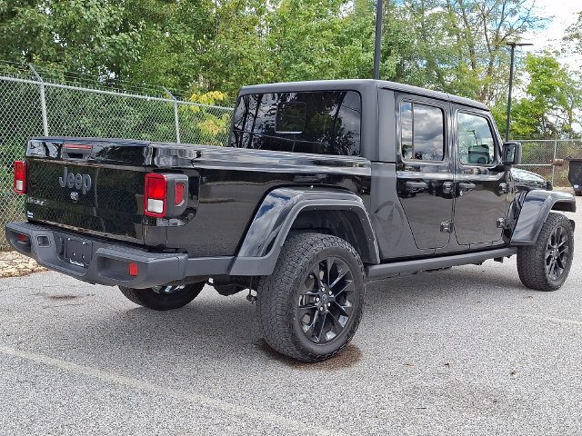 Used 2025 Jeep Gladiator Sport AWD/4WD image 9