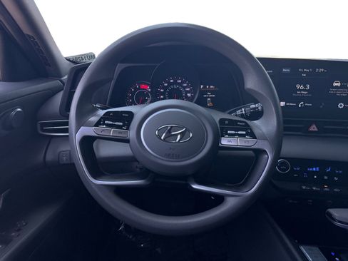 Used 2021 Hyundai Elantra SEL FWD image 12