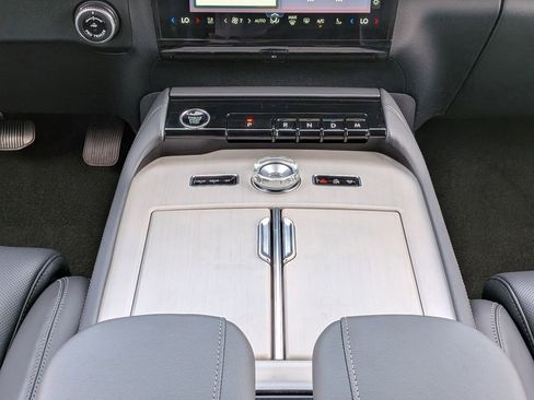 New 2026 Lincoln Navigator Reserve w/ Jet Appearance Package image 21