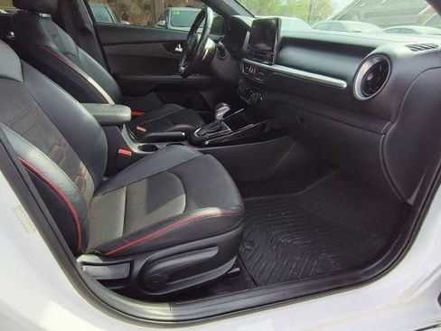 Used 2022 Kia Forte GT FWD image 12