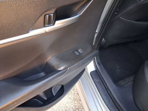 Used 2024 Toyota Camry SE FWD image 10
