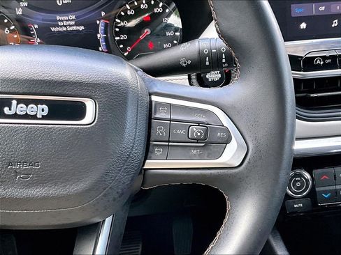 Used 2022 Jeep Compass Limited AWD/4WD image 19