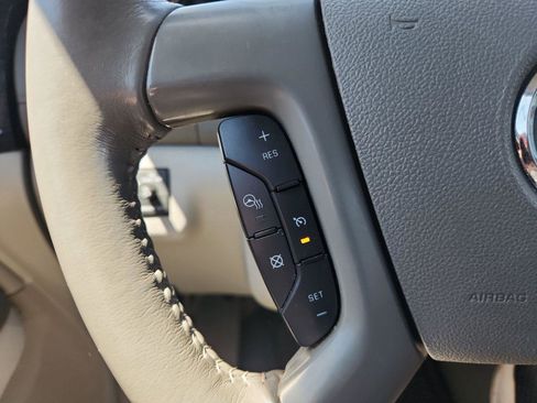 Used 2017 Buick Enclave Leather AWD/4WD image 29