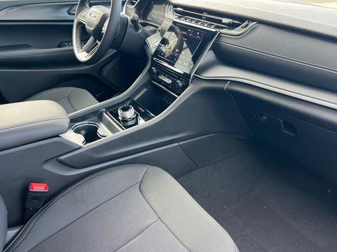 New 2025 Jeep Grand Cherokee Laredo X image 16