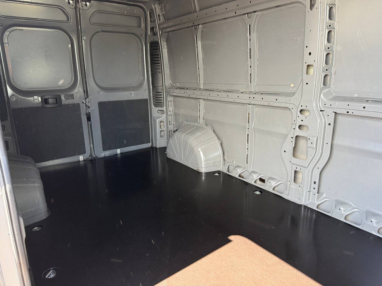 Used 2025 RAM ProMaster 2500 FWD image 25