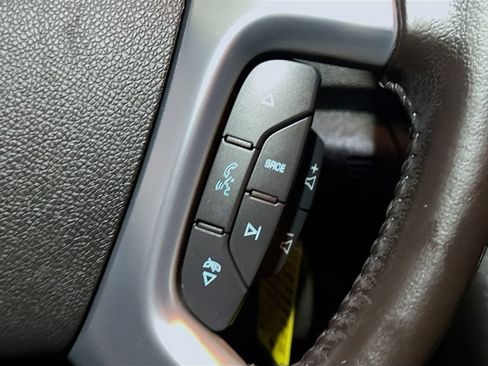 Used 2017 Chevrolet Traverse LT w/ Style and Technology Package AWD/4WD image 32