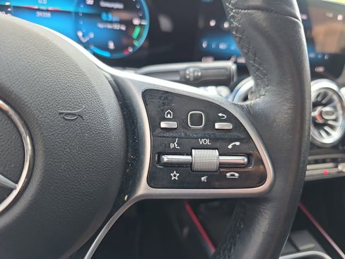 Certified 2023 Mercedes-Benz GLB 250 image 22