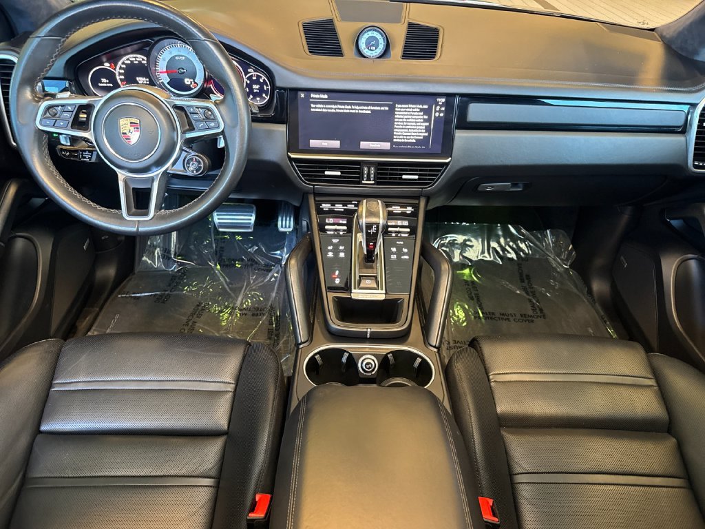 Used 2022 Porsche Cayenne GTS AWD/4WD image 17