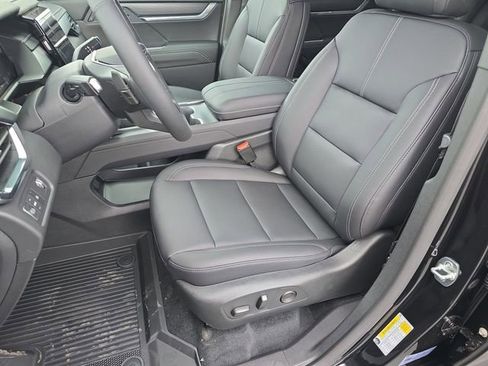 Certified 2025 GMC Acadia Elevation w/ Elevation Premium Package image 19