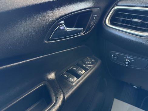 Used 2020 Chevrolet Equinox LT AWD/4WD image 18
