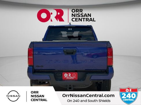 Used 2024 Toyota Tacoma TRD Off-Road AWD/4WD image 6
