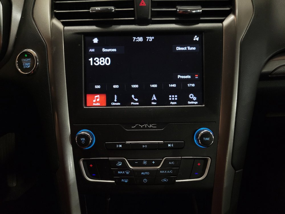 Used 2019 Ford Fusion SE FWD image 25