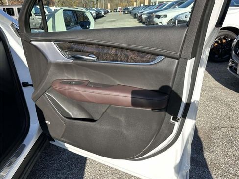 Used 2020 Cadillac XT6 Premium Luxury image 25