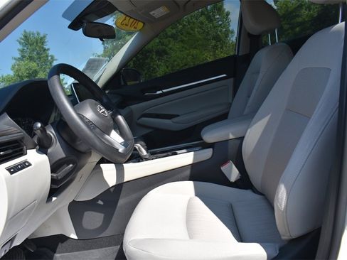 Used 2023 Nissan Altima 2.5 SV image 23