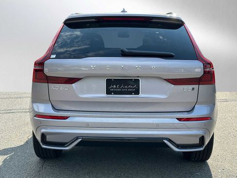 New 2026 Volvo XC60 B5 Plus w/ Climate Package image 4