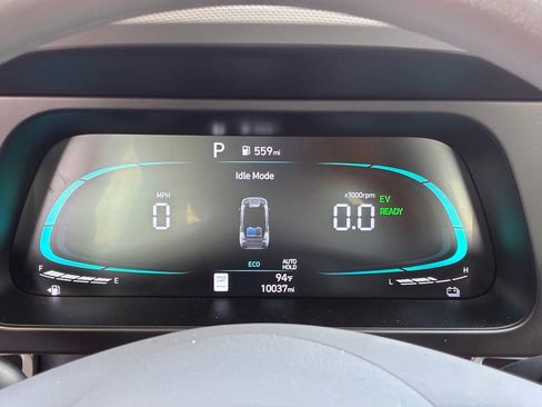 Used 2025 Hyundai Elantra Hybrid FWD image 26