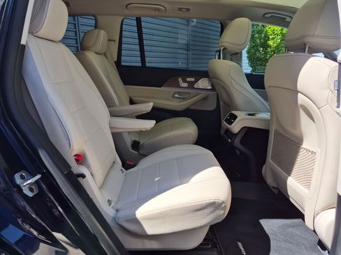 Certified 2022 Mercedes-Benz GLS 450 4MATIC image 29