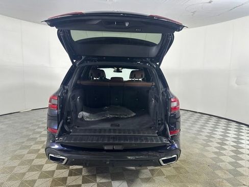 Used 2019 BMW X5 xDrive50i w/ M Sport Package AWD/4WD image 9