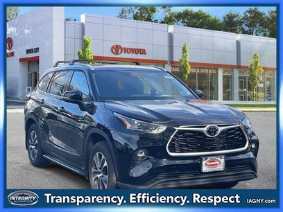 Used 2022 Toyota Highlander XLE