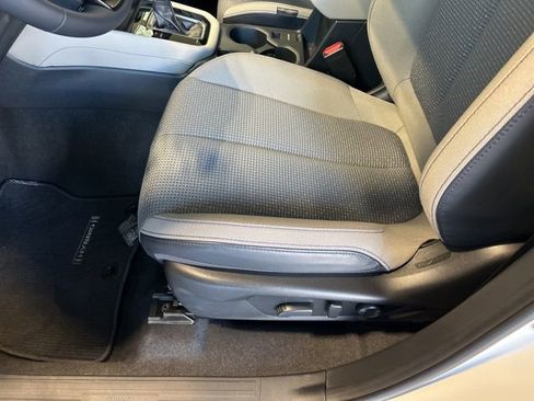 Used 2025 Subaru Forester Premium image 47