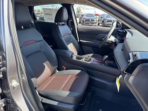 New 2026 Nissan Kicks SR w/ Cold Weather Package image 11