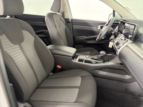 Used 2022 Kia Sorento LX AWD/4WD image 28