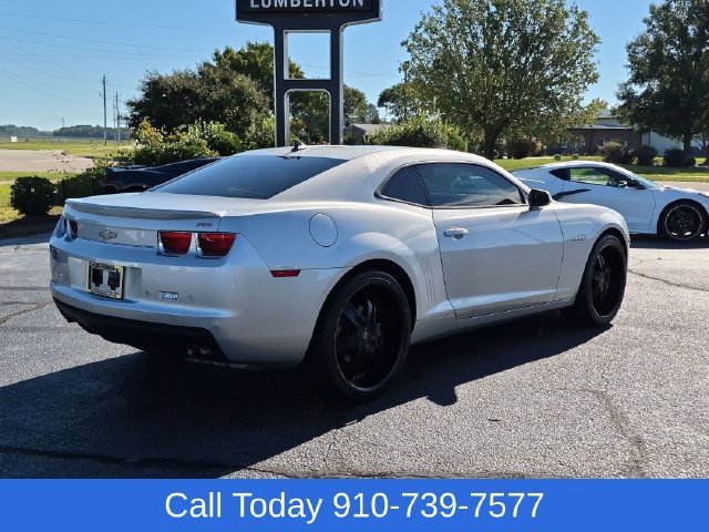 Used 2010 Chevrolet Camaro LT RWD image 3