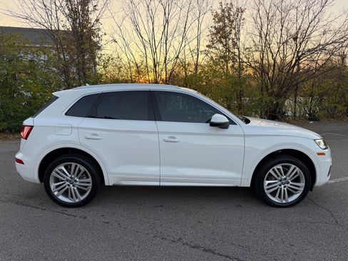 Used 2018 Audi Q5 2.0T Premium Plus w/ Premium Plus Package image 2