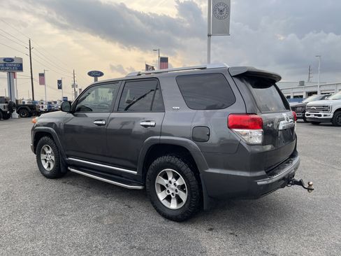 Used 2012 Toyota 4Runner SR5 image 3