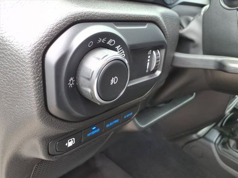 Used 2023 Jeep Wrangler Unlimited w/ Cold Weather Group AWD/4WD image 22