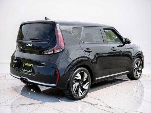 Used 2023 Kia Soul GT-Line FWD image 2