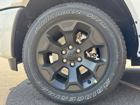 New 2026 RAM 1500 Big Horn AWD/4WD image 14
