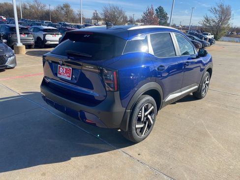 New 2026 Nissan Kicks SV w/ SV Premium Package image 5