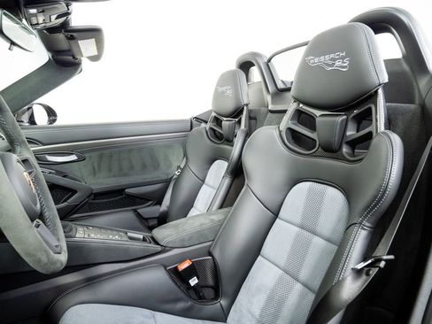 Certified 2025 Porsche 718 Boxster Spyder RS RWD image 5