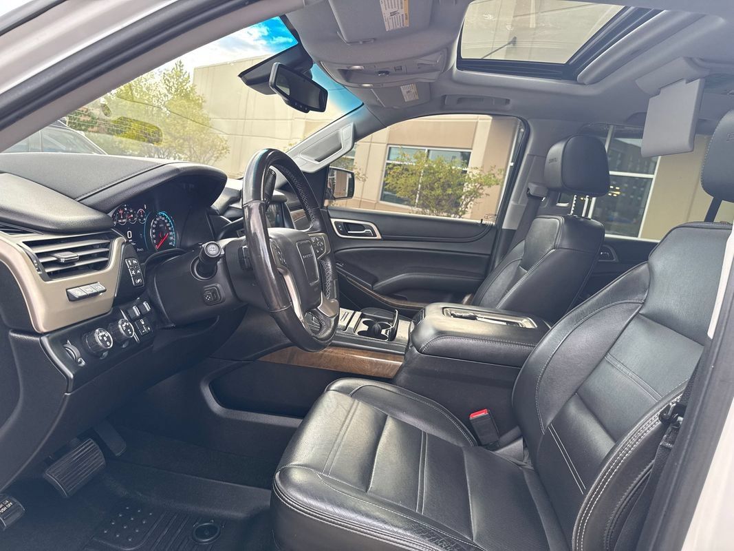 Used 2018 GMC Yukon Denali w/ Denali Ultimate Package AWD/4WD image 26