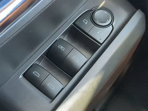 Used 2025 GMC Canyon Elevation w/ Convenience Package RWD image 25