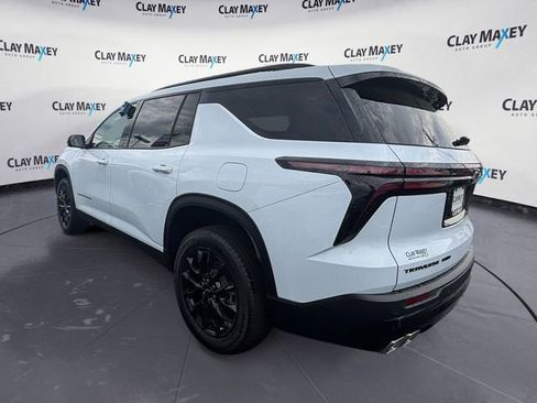 New 2026 Chevrolet Traverse LT w/ Midnight/Sport Edition AWD/4WD image 3