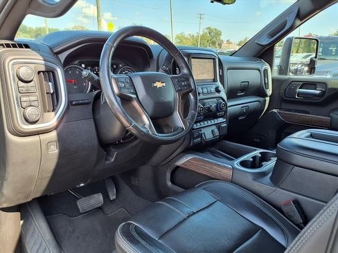 Used 2020 Chevrolet Silverado 3500 High Country w/ Snow Plow Prep/Camper Package image 23