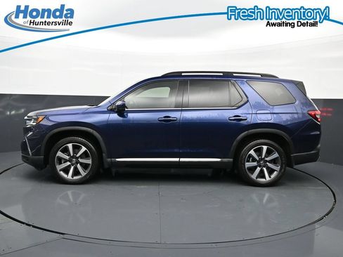 Used 2023 Honda Pilot Touring image 6