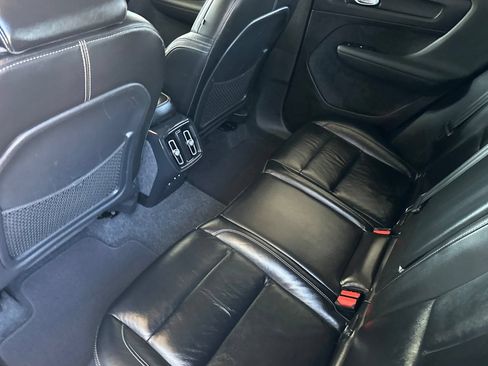 Used 2023 Volvo XC40 B5 Plus w/ Protection Package Premier AWD/4WD image 12