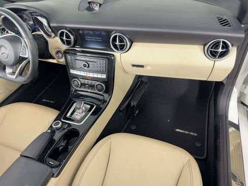 Used 2020 Mercedes-Benz SLC 300 image 28