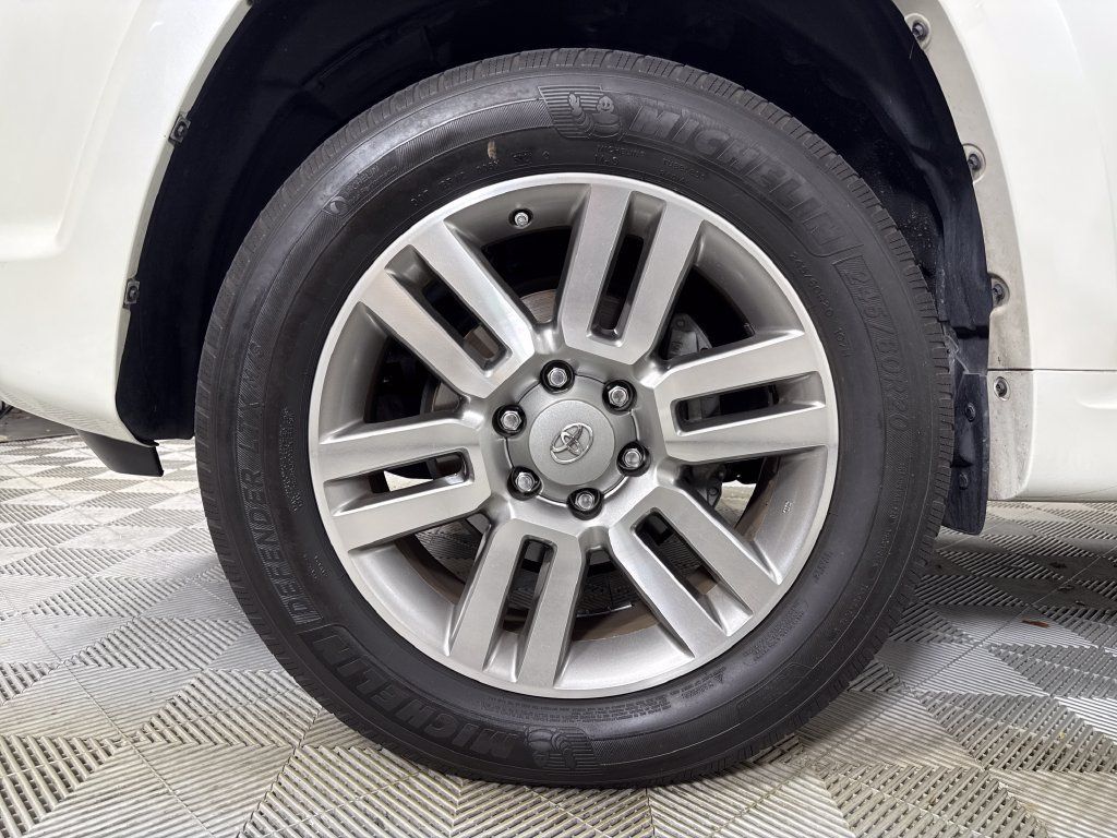 Used 2013 Toyota 4Runner Limited AWD/4WD image 25